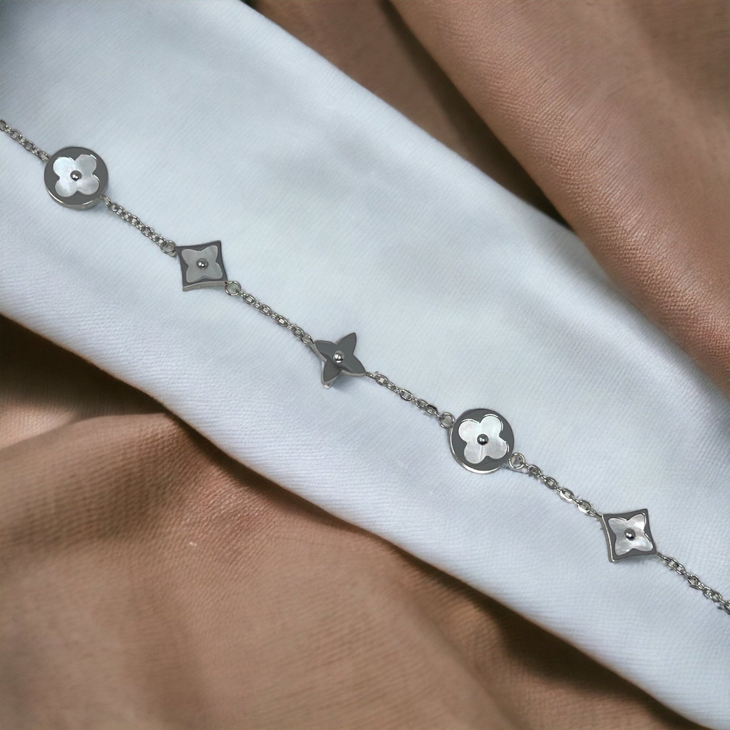 Petal Flower Grace Link Bracelet