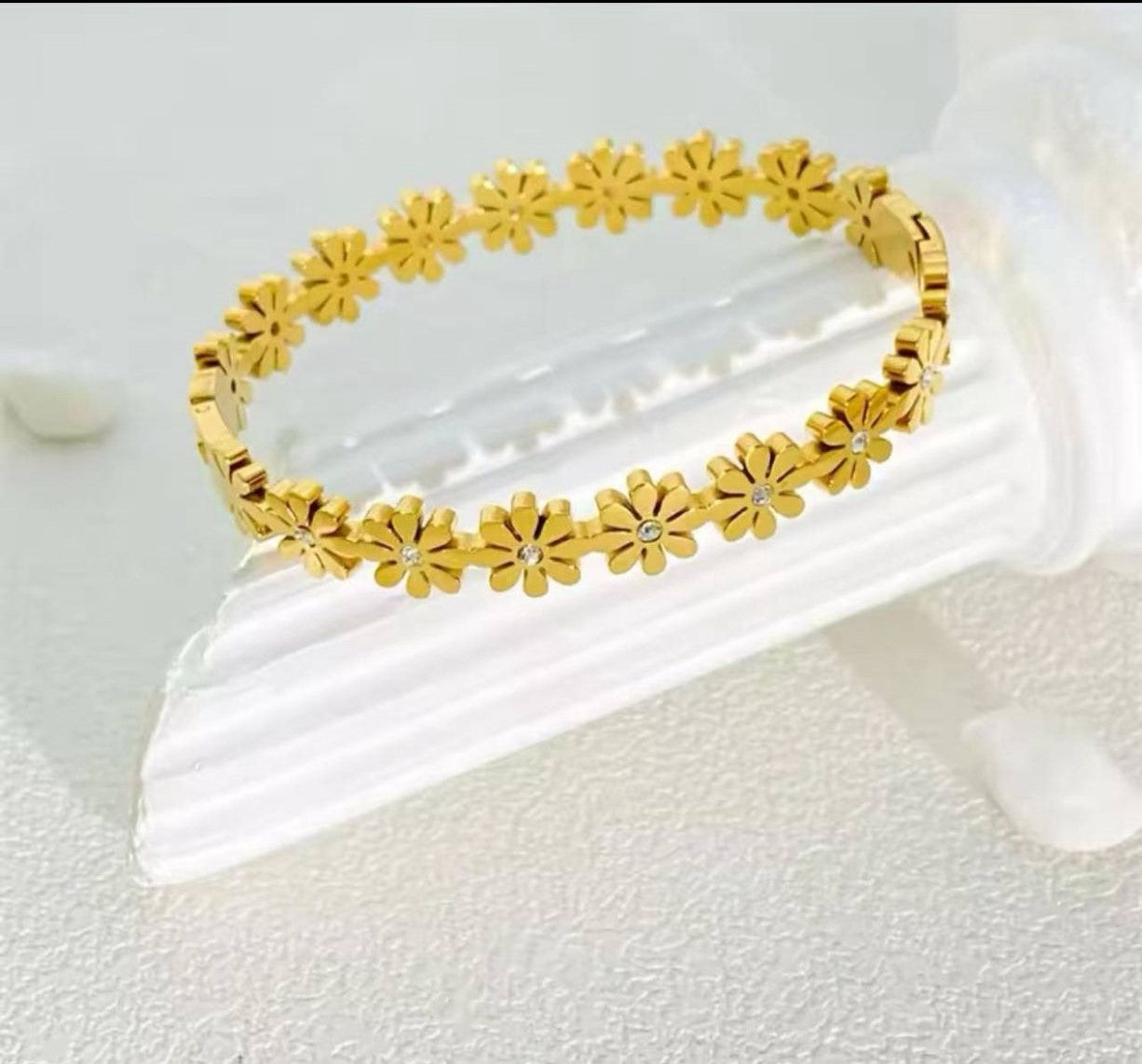 Golden Petal Kada Bracelet- Anti- Tarnish