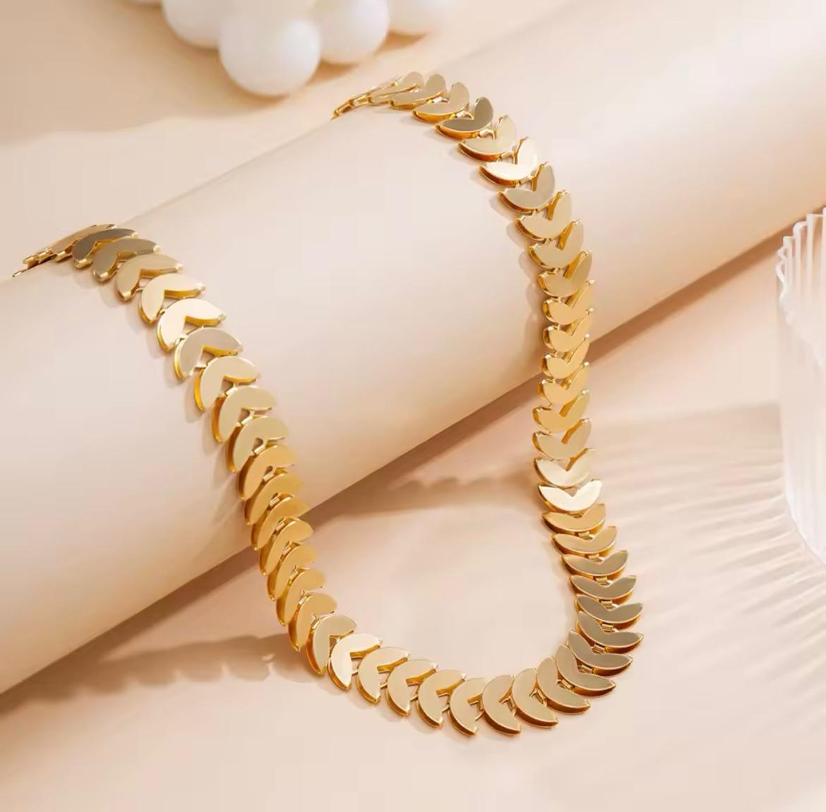 Golden stainless neclace-N1