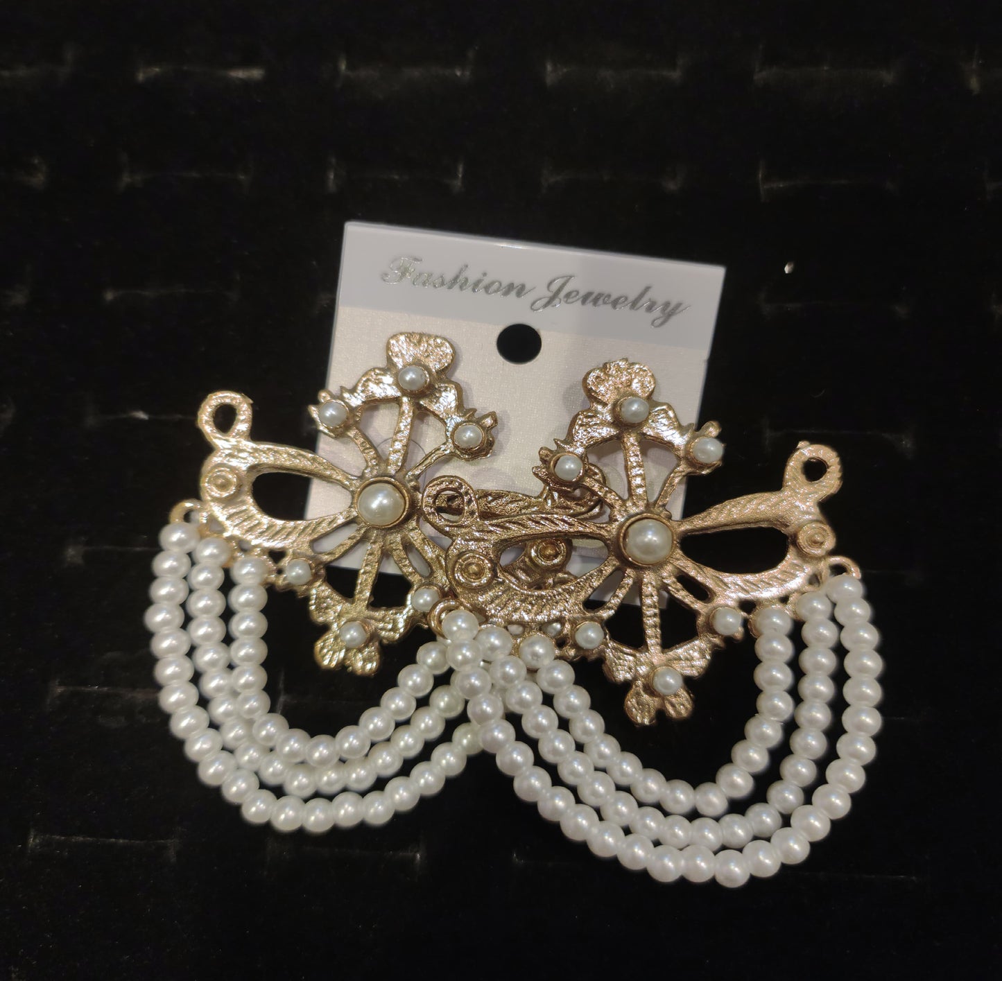 Indian White Pearl Earrings