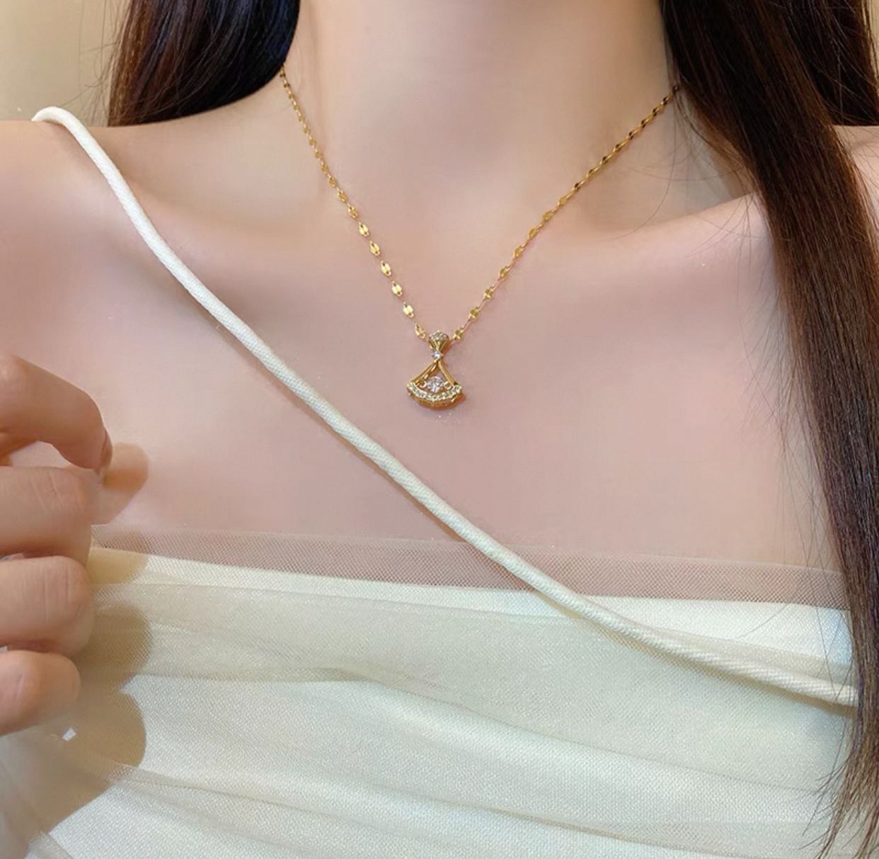 Golden Bloom Diamond Pendant