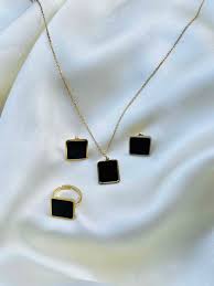 Midnight Square Elegance Set