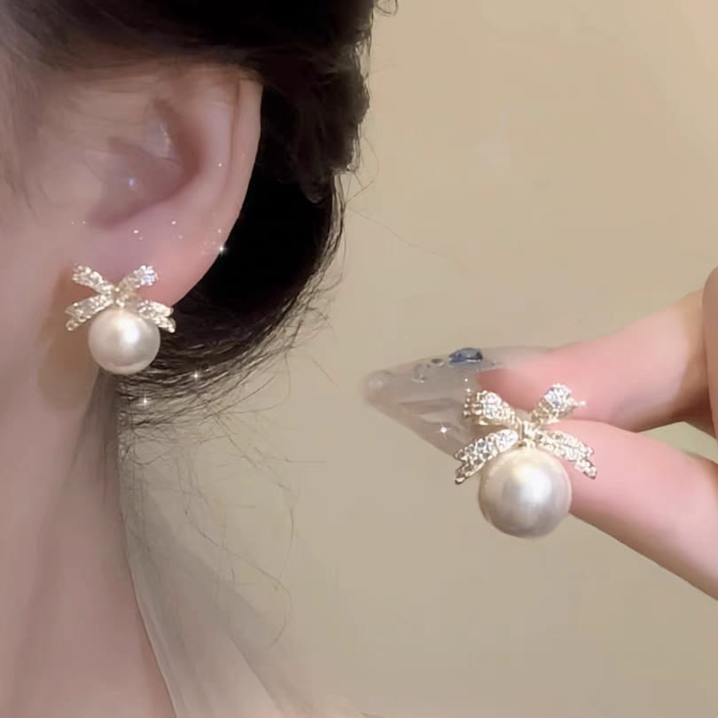 Sparkling Bow Pearls Earing
