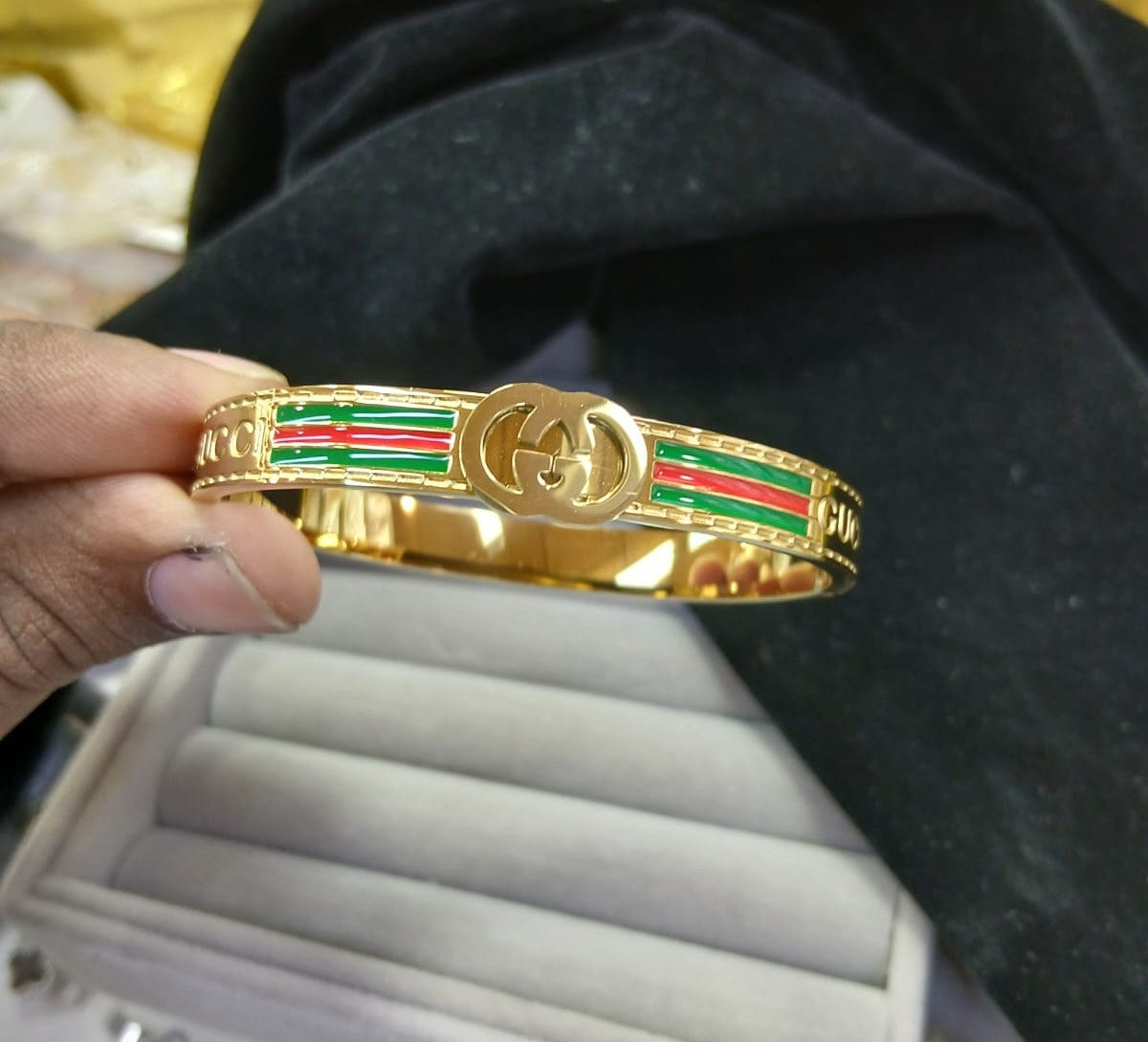 Golden Gucci Glory Pendant