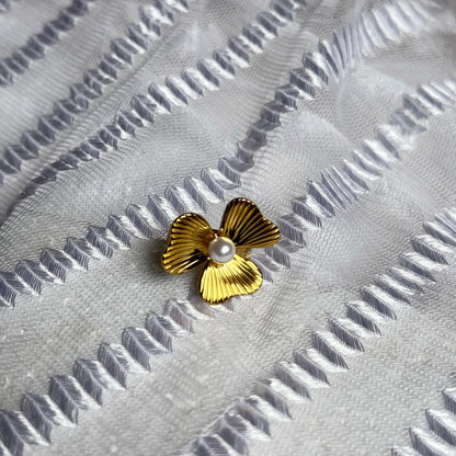 Golden Petal Pearl Ring