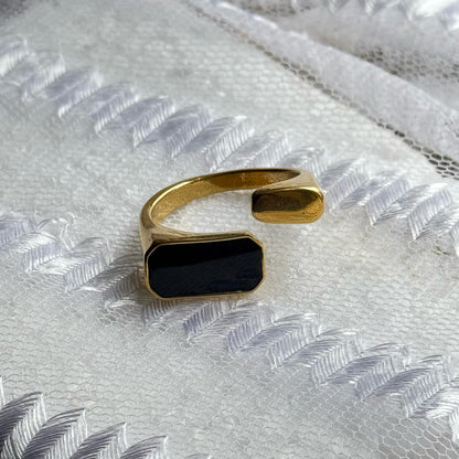 Bold Horizon Split Ring