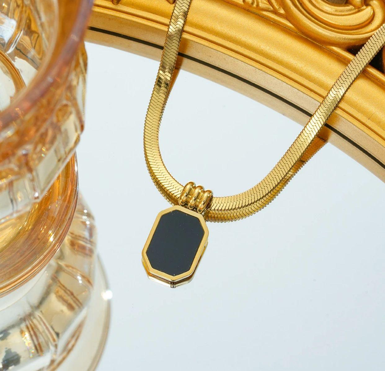 Noir Luxe Pendant Necklace