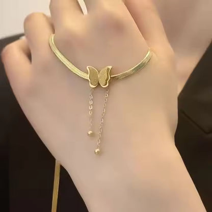 Delicate Wings Wrist Chain