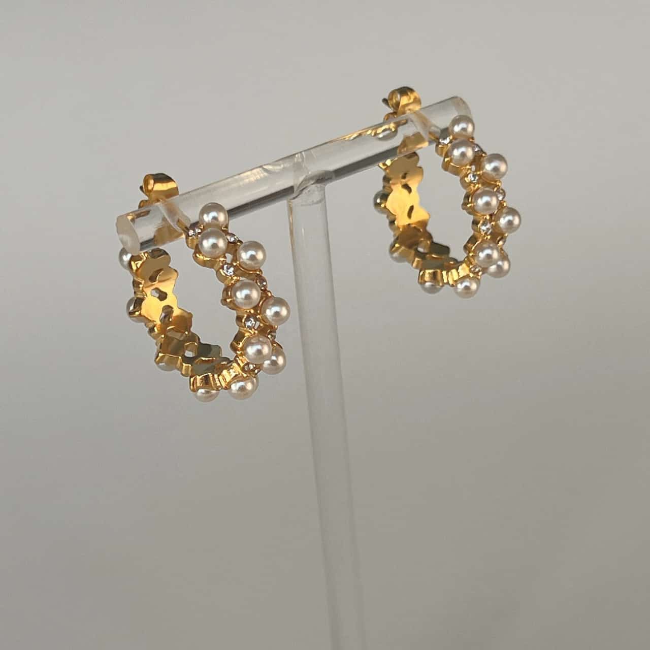 Golden small pearl earings-E2