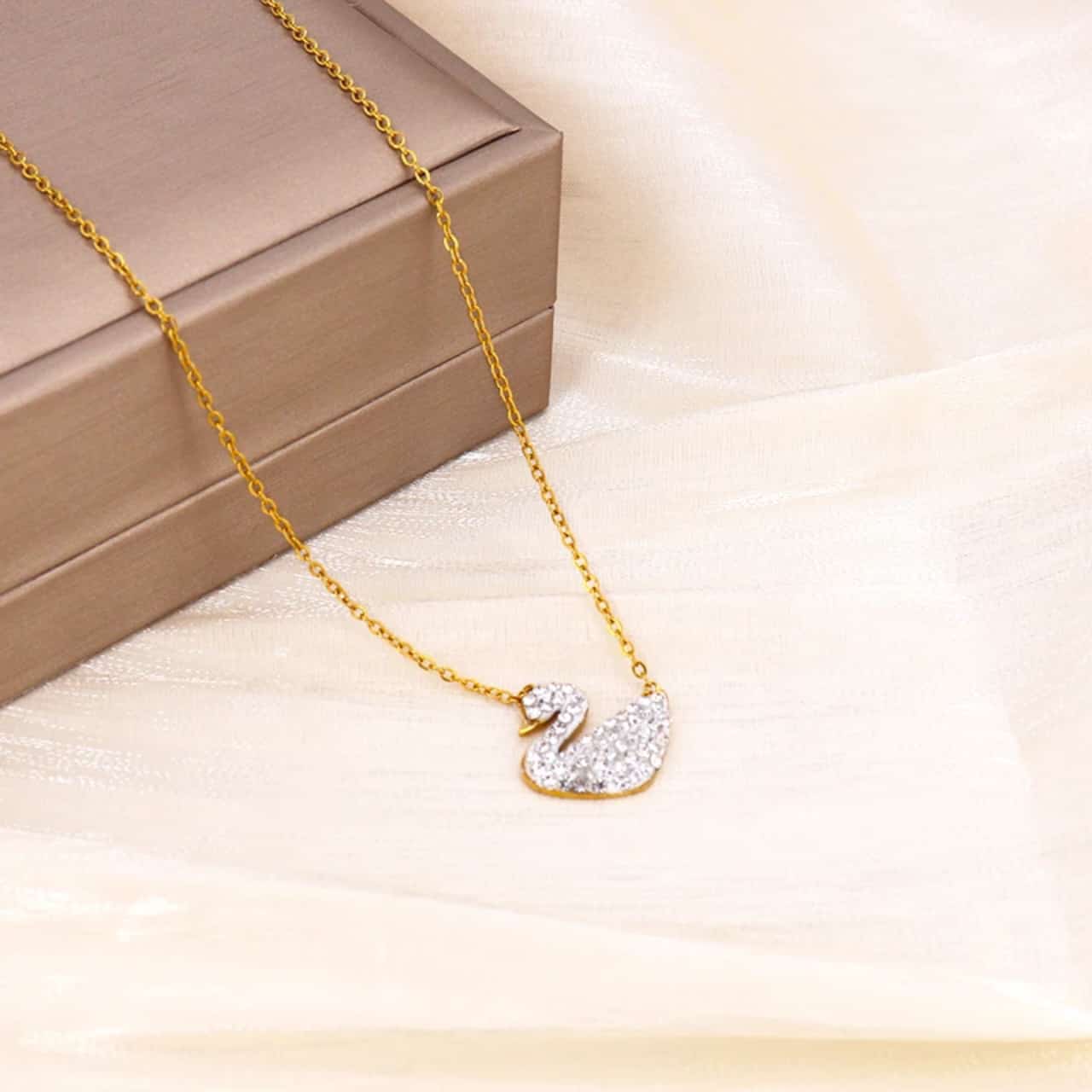 White and Black Swan Stainless Steel Pendant Necklace