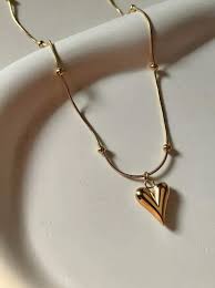 Golden Heart Charm Choker