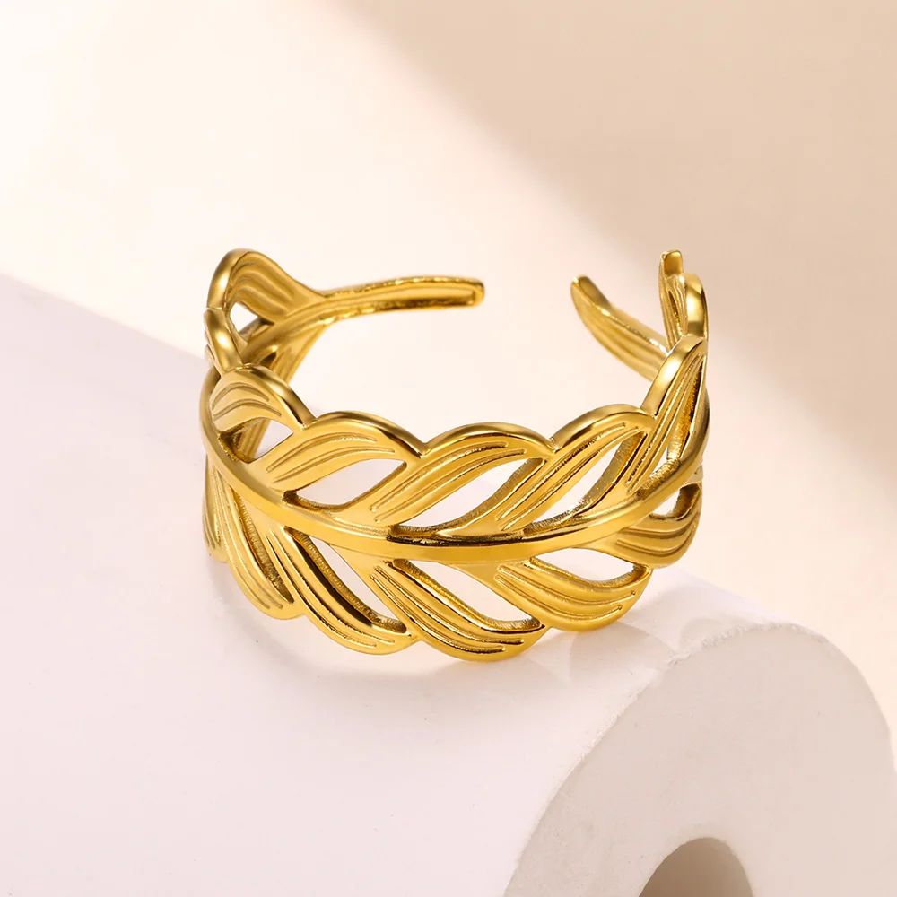 Golden Leaf Whisper Ring