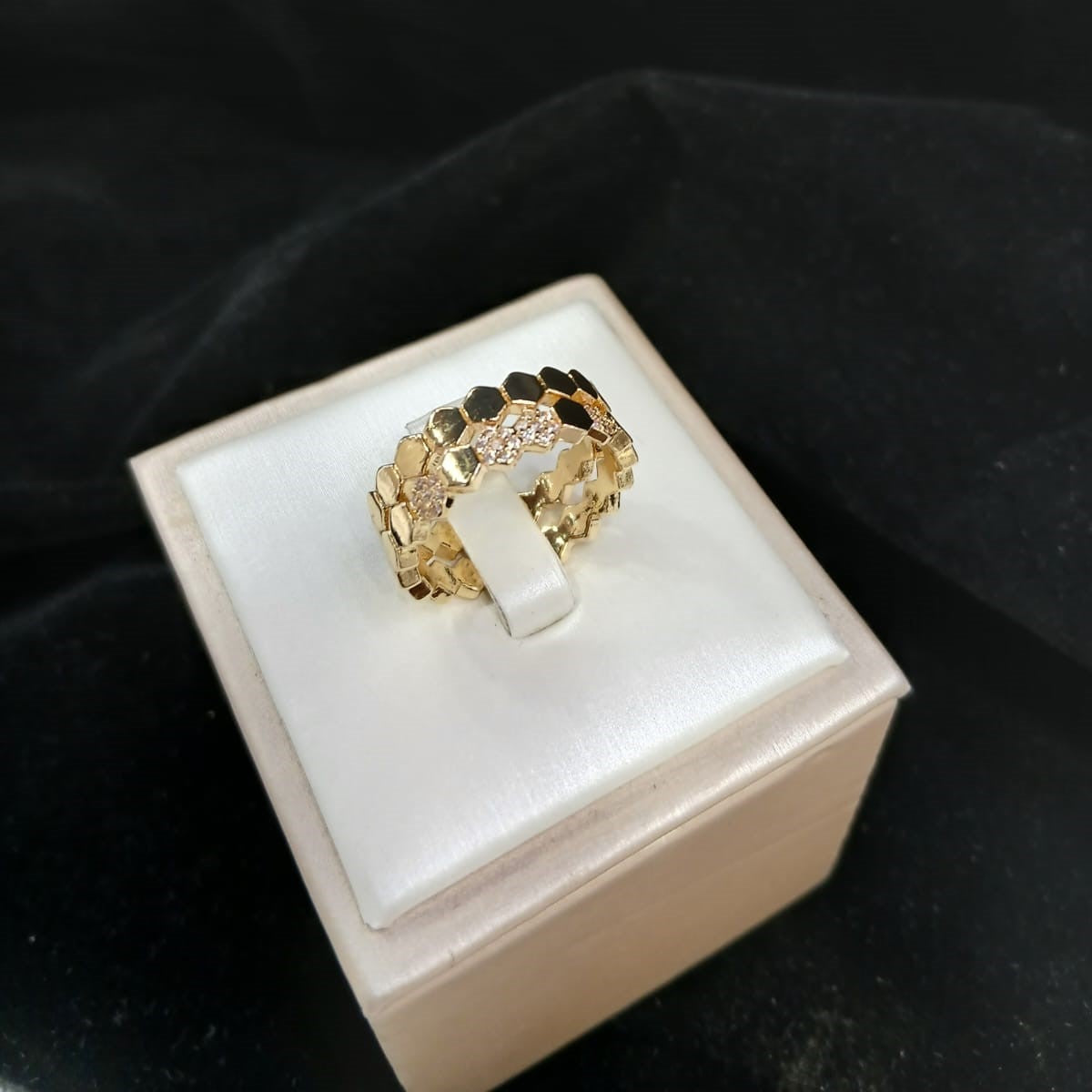 Hexa Shine Gold Ring